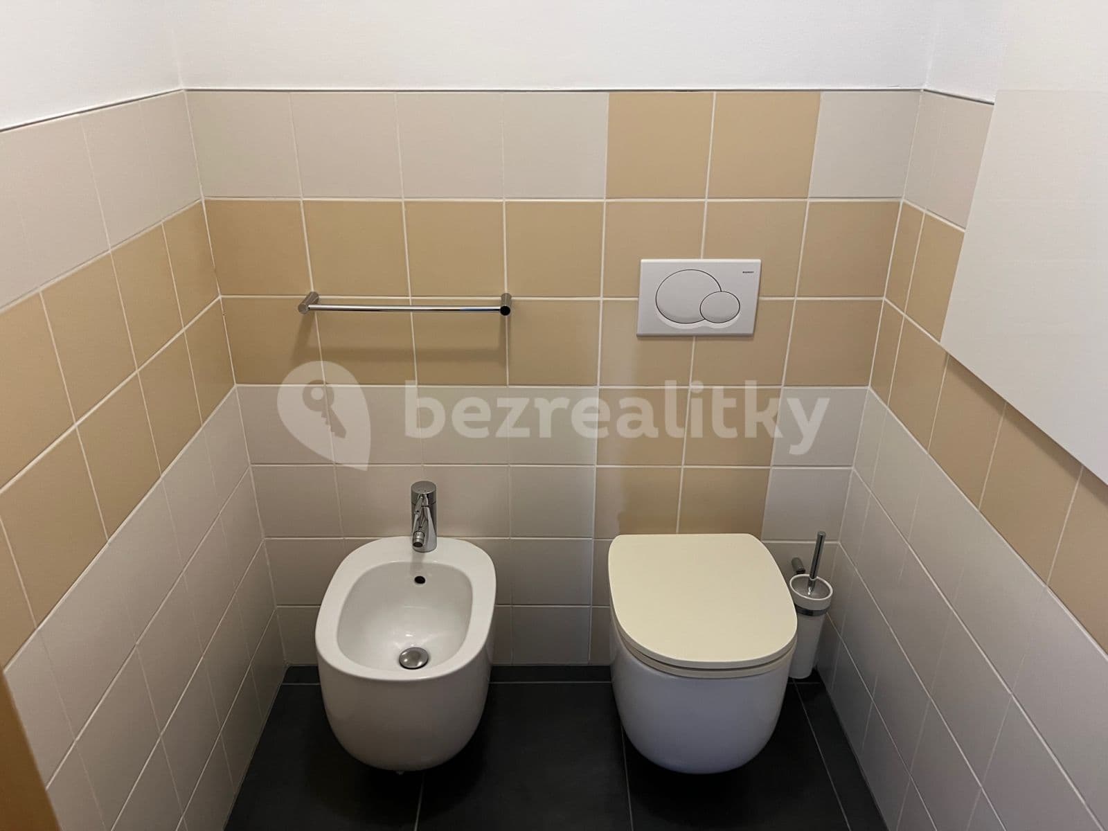 Prenájom bytu 2-izbový 70 m², náměstí Vojtěšky Matyášové, Brno, Jihomoravský kraj Prenájom bytu 2-izbový 70 m², náměstí Vojtěšky Matyášové, Brno, Jihomoravský kraj