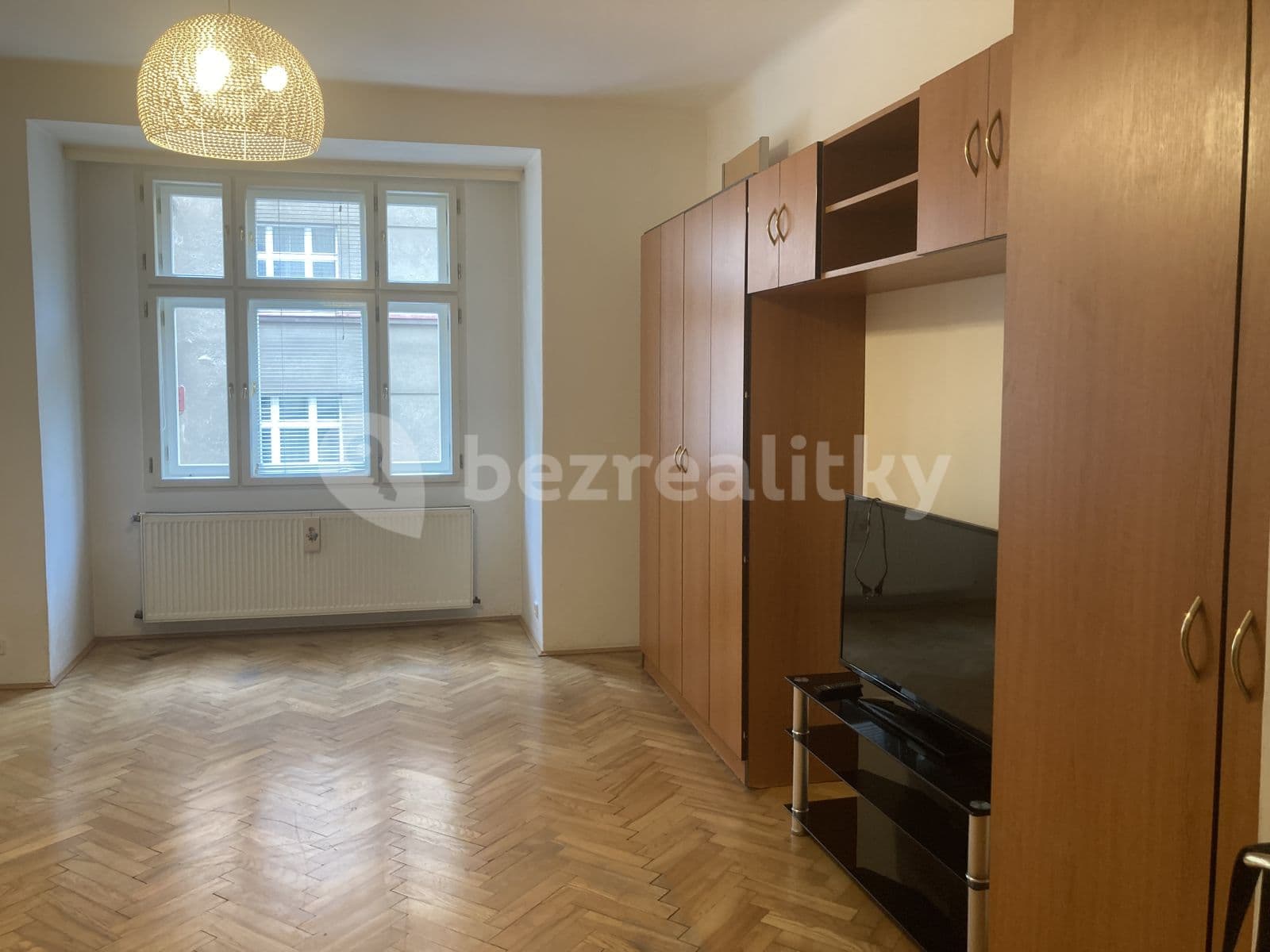 Prenájom bytu 1-izbový 31 m², Slezská, Praha, Praha Prenájom bytu 1-izbový 31 m², Slezská, Praha, Praha
