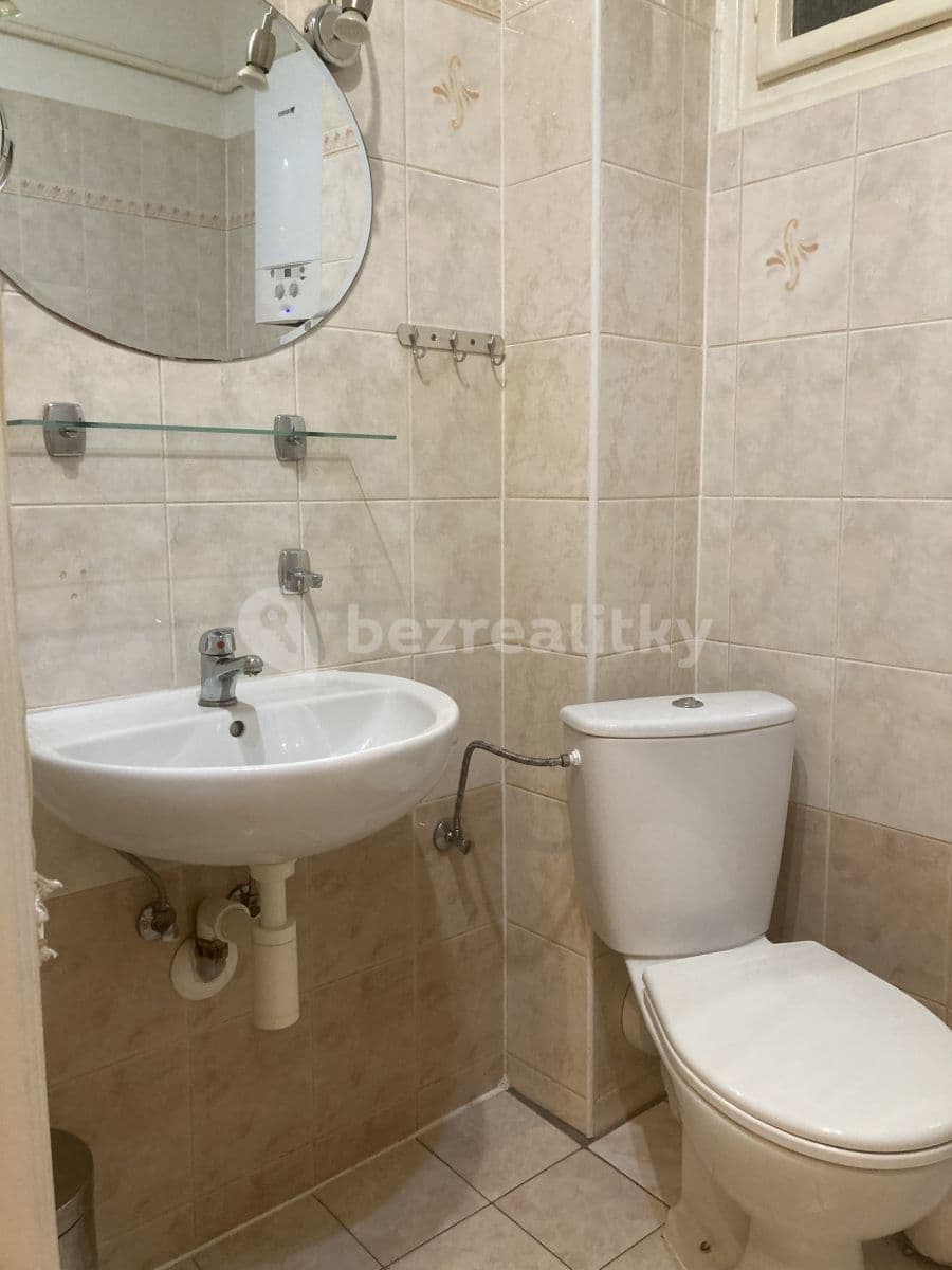Prenájom bytu 1-izbový 31 m², Slezská, Praha, Praha Prenájom bytu 1-izbový 31 m², Slezská, Praha, Praha