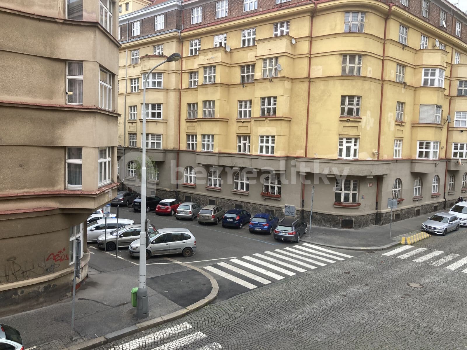 Prenájom bytu 1-izbový 31 m², Slezská, Praha, Praha Prenájom bytu 1-izbový 31 m², Slezská, Praha, Praha