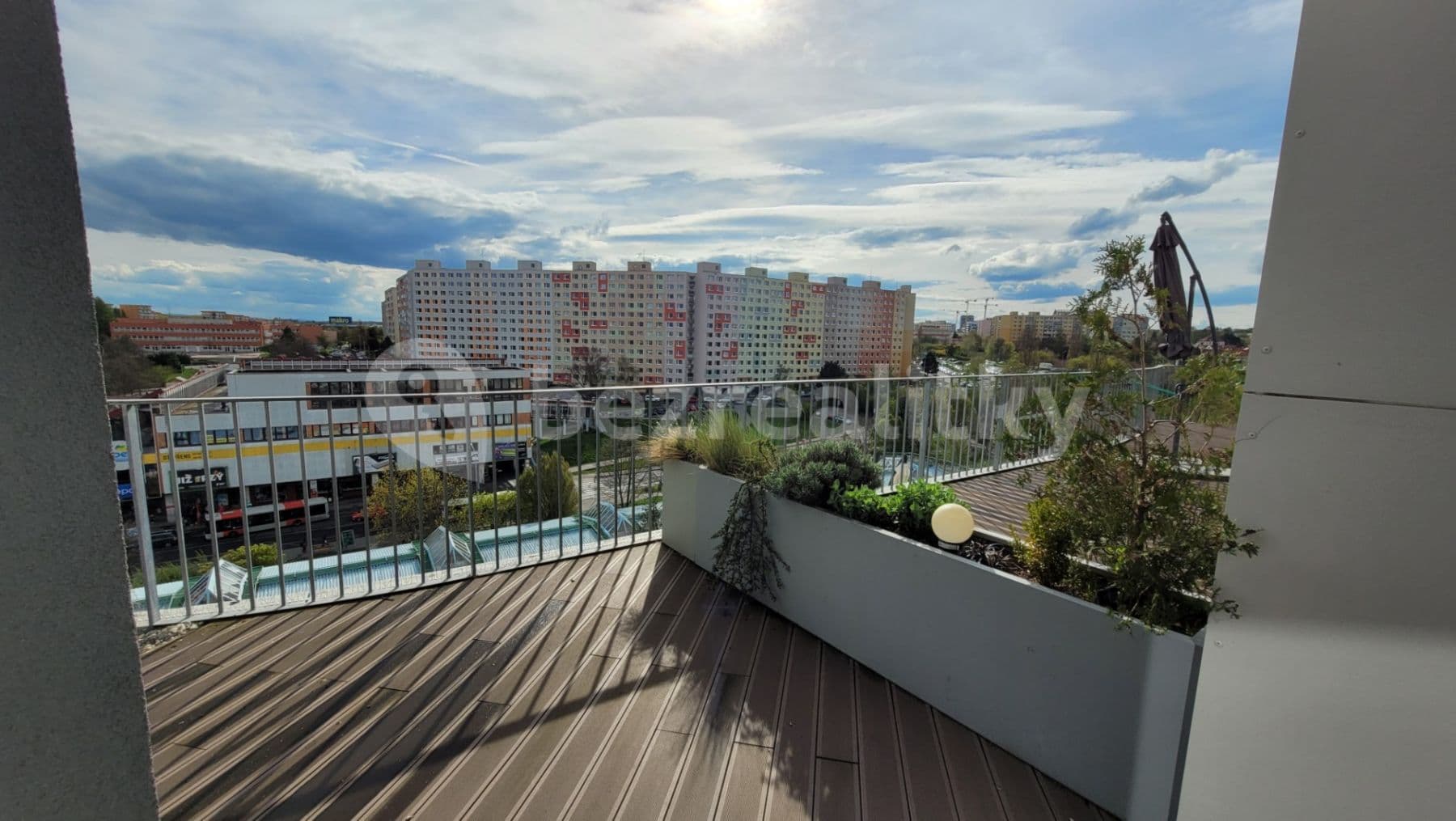 Prenájom bytu 1-izbový 33 m², Mukařovského, Praha, Praha Prenájom bytu 1-izbový 33 m², Mukařovského, Praha, Praha