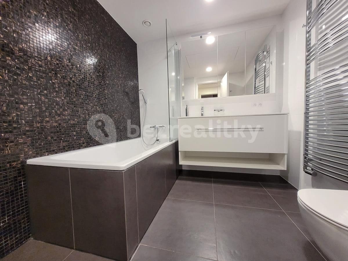 Prenájom bytu 1-izbový 33 m², Mukařovského, Praha, Praha Prenájom bytu 1-izbový 33 m², Mukařovského, Praha, Praha