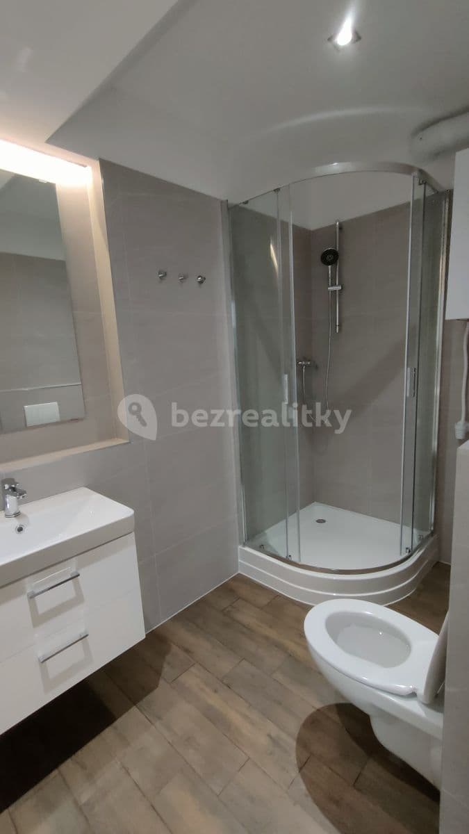 Prenájom bytu 2-izbový 38 m², Koněvova, Praha, Praha Prenájom bytu 2-izbový 38 m², Koněvova, Praha, Praha