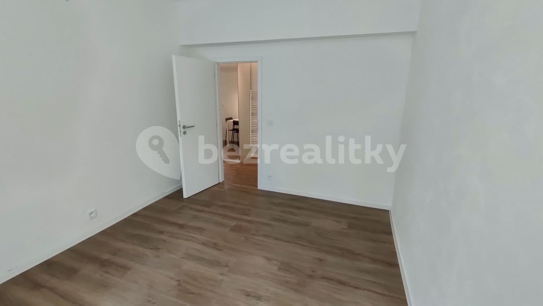Prenájom bytu 2-izbový 38 m², Koněvova, Praha, Praha Prenájom bytu 2-izbový 38 m², Koněvova, Praha, Praha