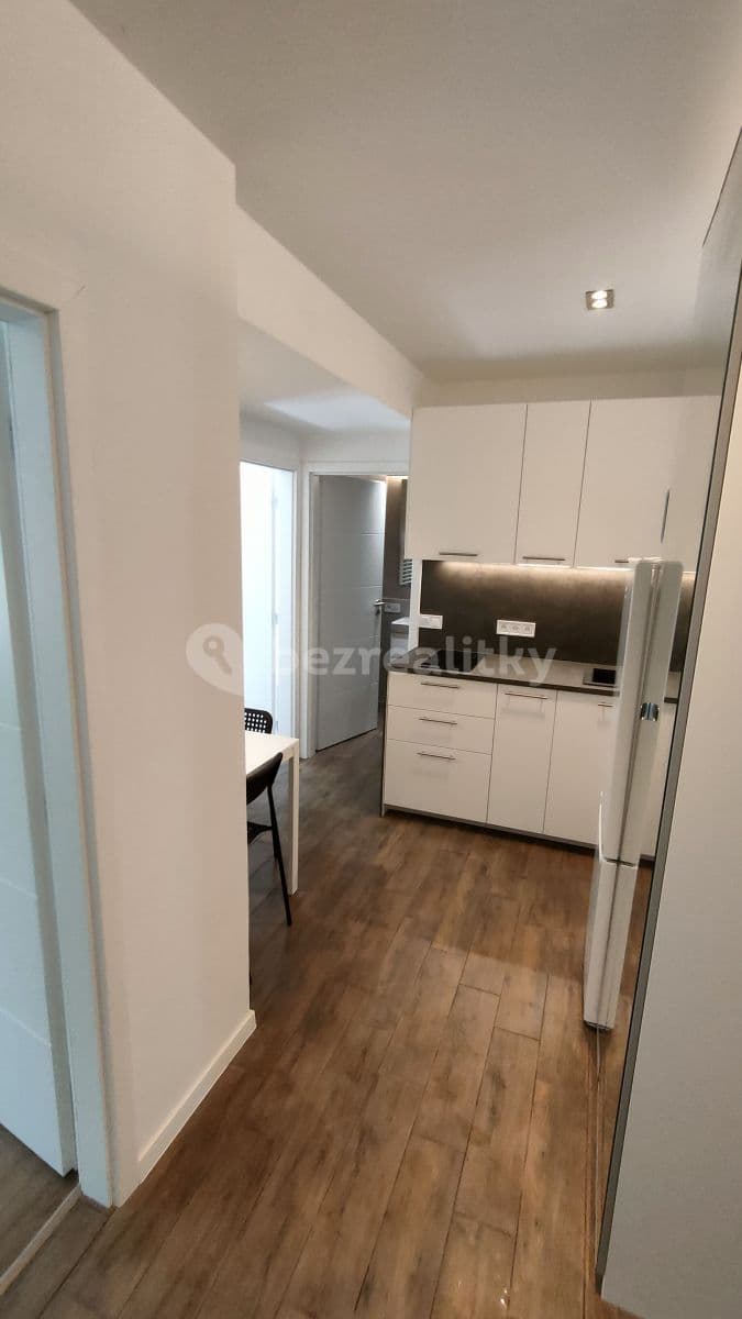 Prenájom bytu 2-izbový 38 m², Koněvova, Praha, Praha Prenájom bytu 2-izbový 38 m², Koněvova, Praha, Praha
