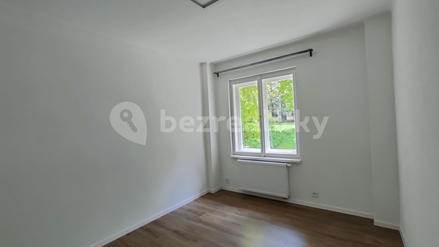 Prenájom bytu 2-izbový 38 m², Koněvova, Praha, Praha Prenájom bytu 2-izbový 38 m², Koněvova, Praha, Praha