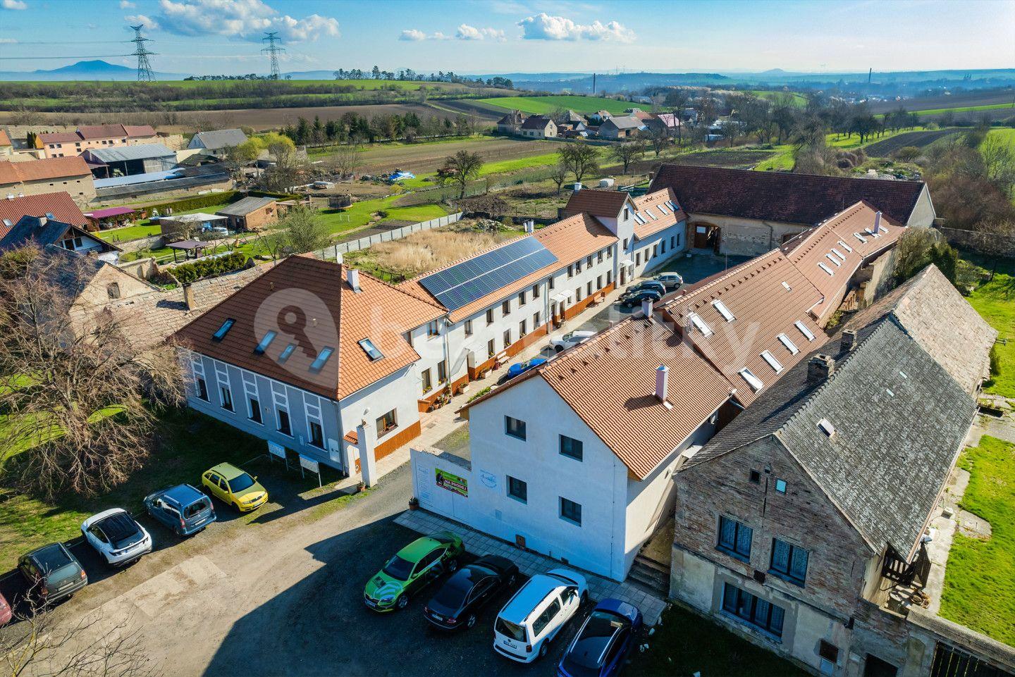 Predaj domu 1.874 m², pozemek 11.671 m², Rochov, Ústecký kraj