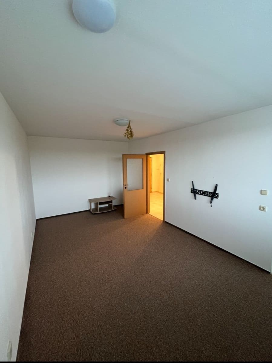 Prenájom bytu 2-izbový 51 m², Slovany, Mělník, Středočeský kraj Prenájom bytu 2-izbový 51 m², Slovany, Mělník, Středočeský kraj