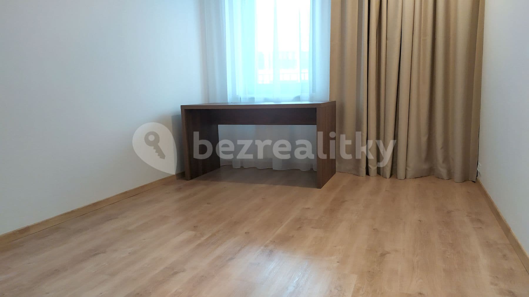 Prenájom bytu 3-izbový 66 m², Mukařovského, Praha, Praha Prenájom bytu 3-izbový 66 m², Mukařovského, Praha, Praha