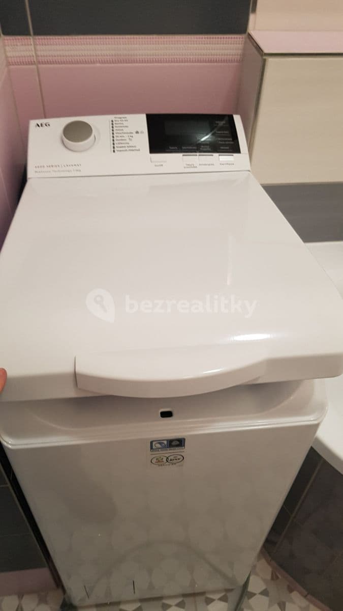 Prenájom bytu 2-izbový 65 m², Vítkova, Praha, Praha Prenájom bytu 2-izbový 65 m², Vítkova, Praha, Praha