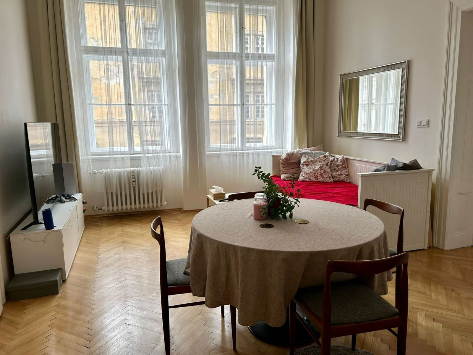 Prenájom bytu 2-izbový 65 m², Vítkova, Praha, Praha Prenájom bytu 2-izbový 65 m², Vítkova, Praha, Praha