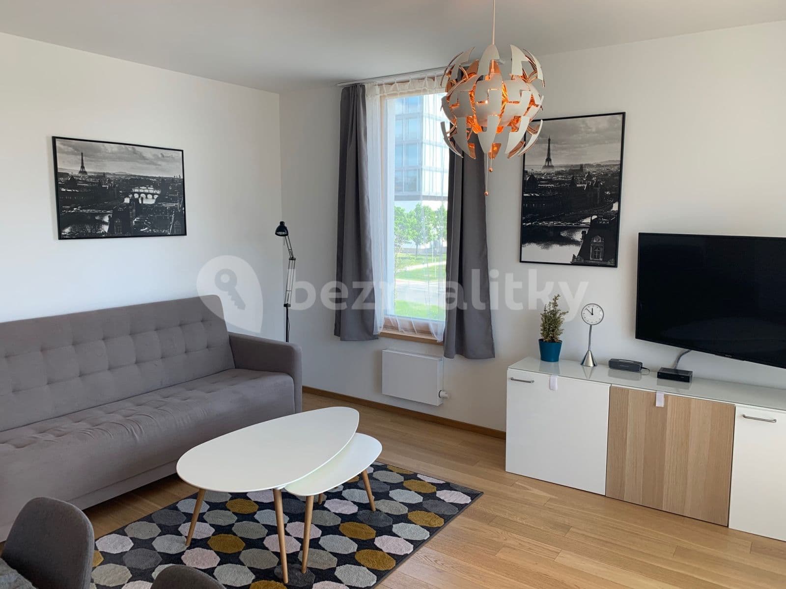 Prenájom bytu 2-izbový 62 m², Nové Mesto, Bratislavský kraj Prenájom bytu 2-izbový 62 m², Nové Mesto, Bratislavský kraj