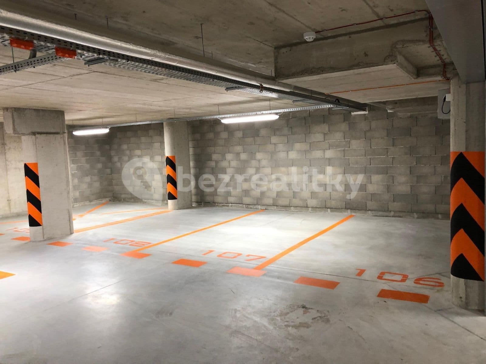 Prenájom bytu 2-izbový 62 m², Nové Mesto, Bratislavský kraj Prenájom bytu 2-izbový 62 m², Nové Mesto, Bratislavský kraj