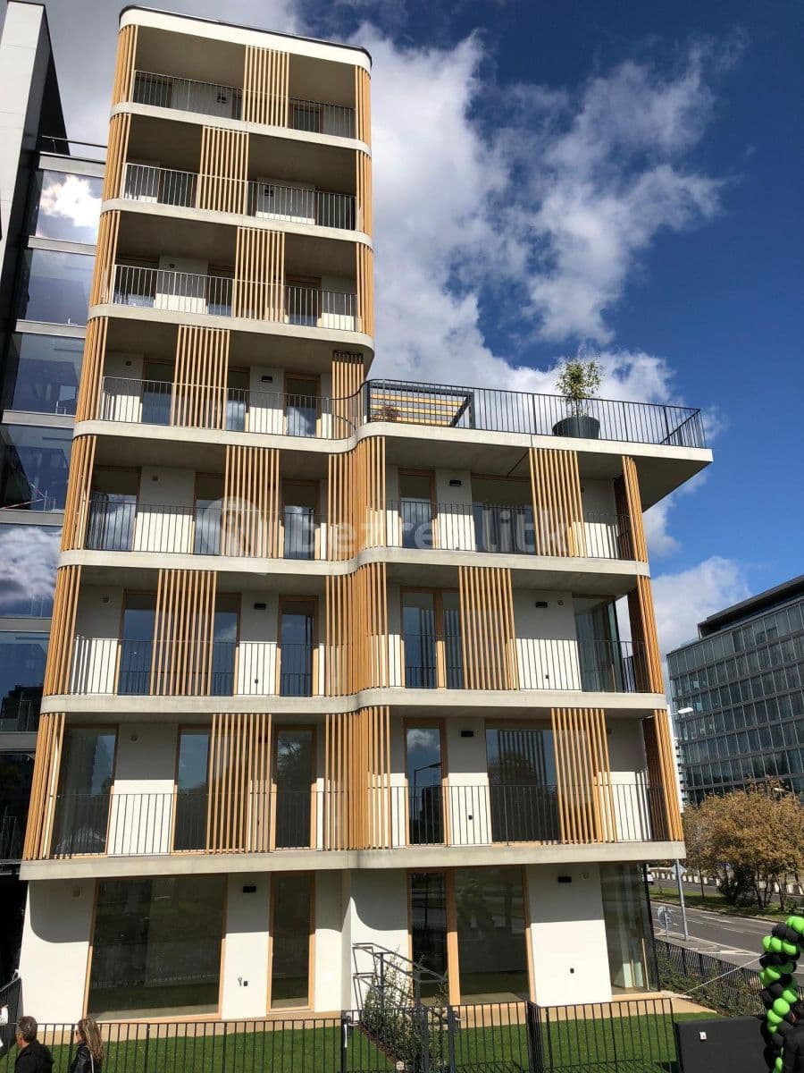 Prenájom bytu 2-izbový 62 m², Nové Mesto, Bratislavský kraj Prenájom bytu 2-izbový 62 m², Nové Mesto, Bratislavský kraj