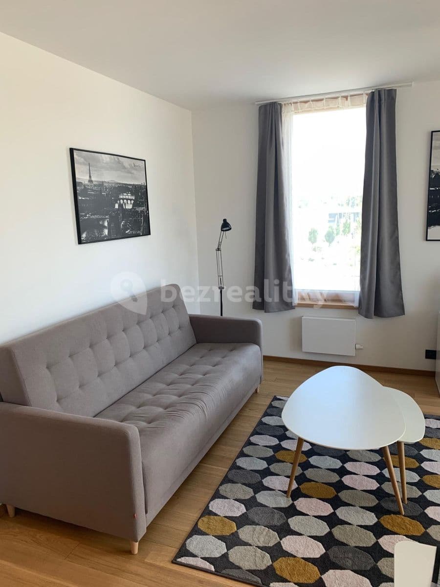 Prenájom bytu 2-izbový 62 m², Nové Mesto, Bratislavský kraj Prenájom bytu 2-izbový 62 m², Nové Mesto, Bratislavský kraj