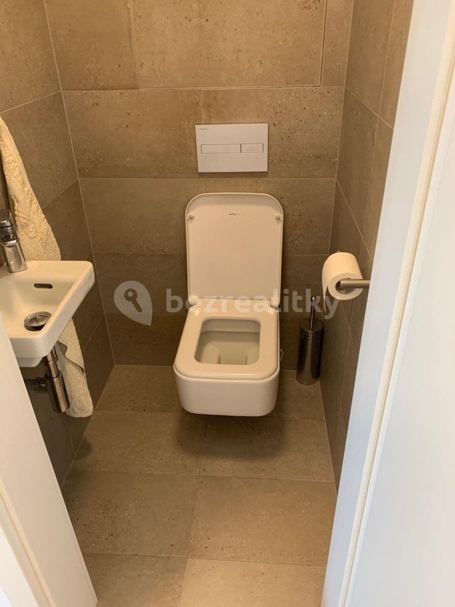 Prenájom bytu 2-izbový 62 m², Nové Mesto, Bratislavský kraj Prenájom bytu 2-izbový 62 m², Nové Mesto, Bratislavský kraj