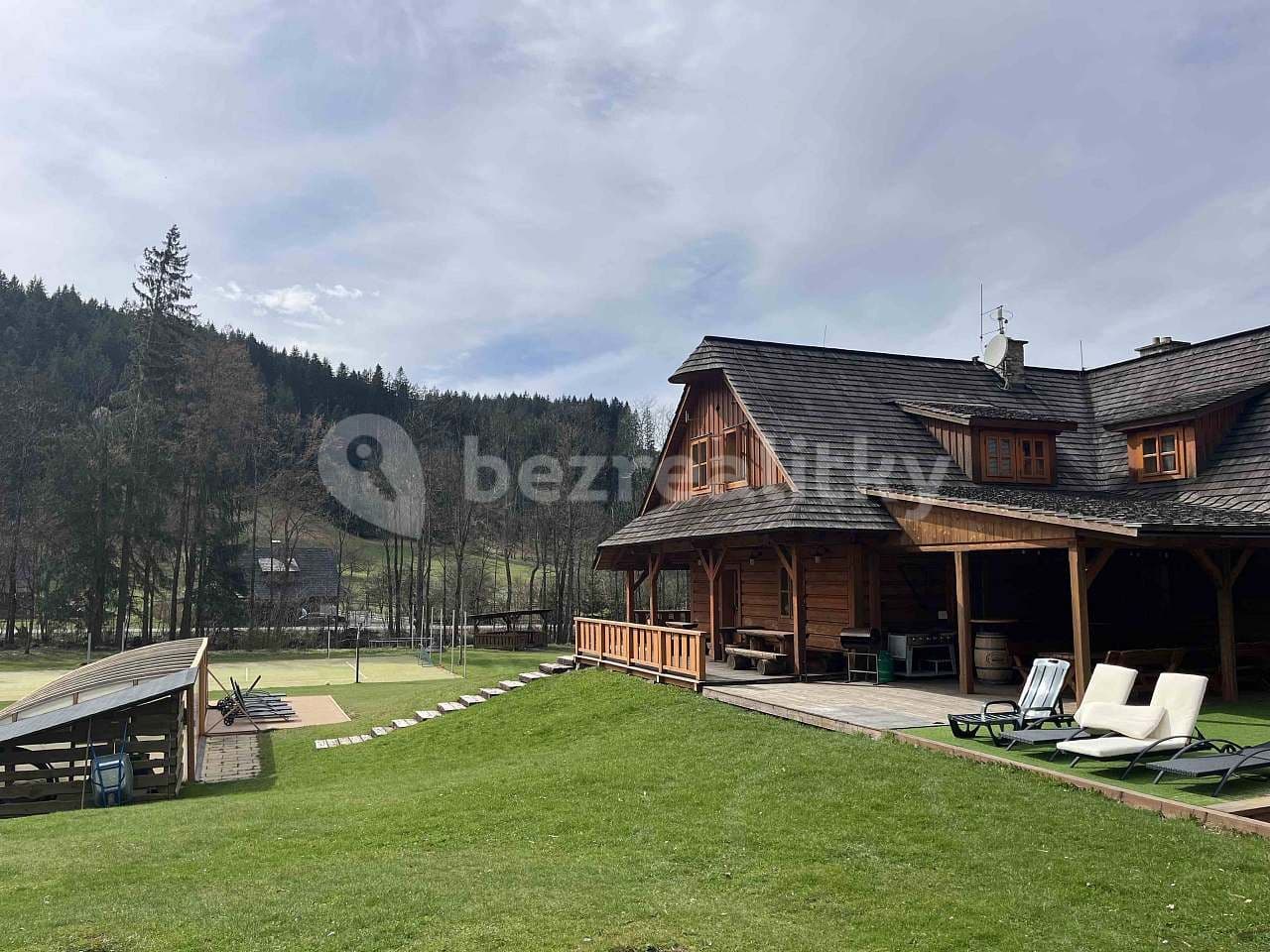 Prenájom rekreačného objektu, Velké Karlovice, Zlínský kraj Prenájom rekreačného objektu, Velké Karlovice, Zlínský kraj