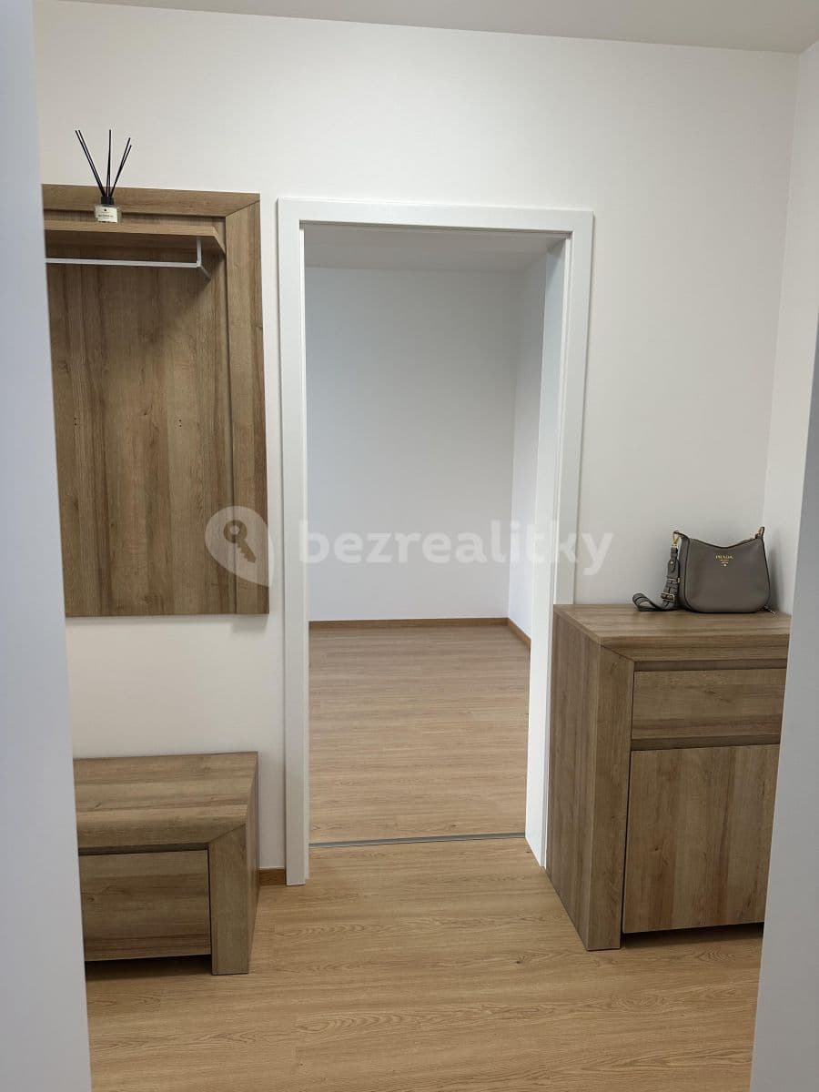Prenájom bytu 2-izbový 95 m², Oddechová, Praha, Praha Prenájom bytu 2-izbový 95 m², Oddechová, Praha, Praha