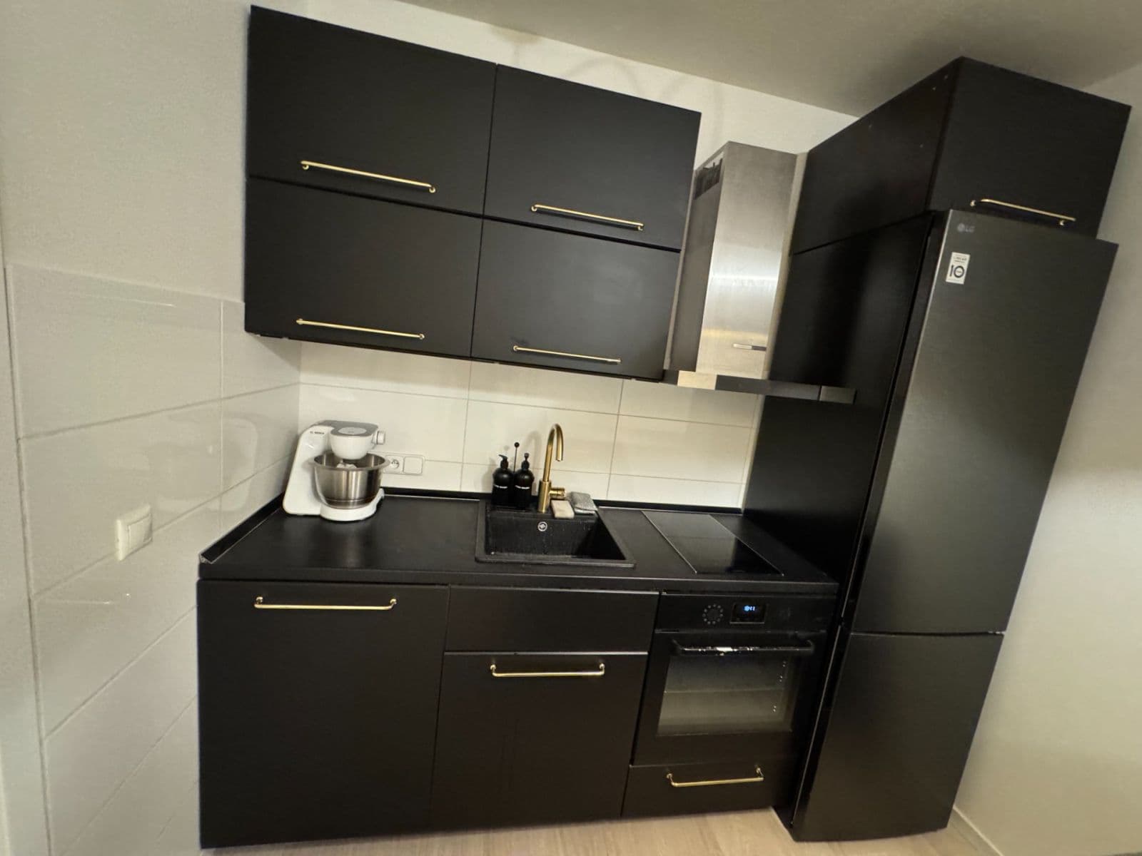 Prenájom bytu 3-izbový 55 m², Generála Selnera, Kladno, Středočeský kraj Prenájom bytu 3-izbový 55 m², Generála Selnera, Kladno, Středočeský kraj