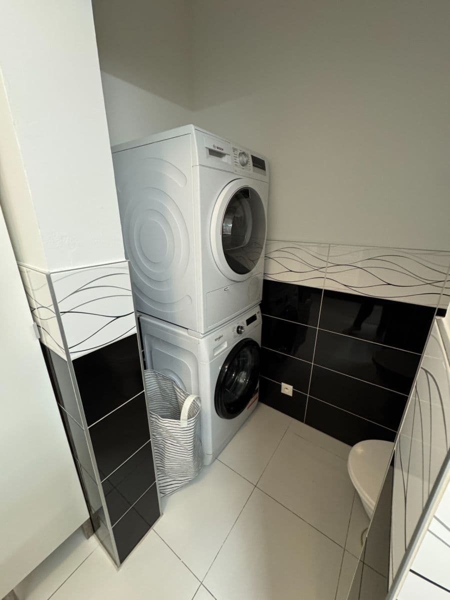 Prenájom bytu 3-izbový 55 m², Generála Selnera, Kladno, Středočeský kraj Prenájom bytu 3-izbový 55 m², Generála Selnera, Kladno, Středočeský kraj