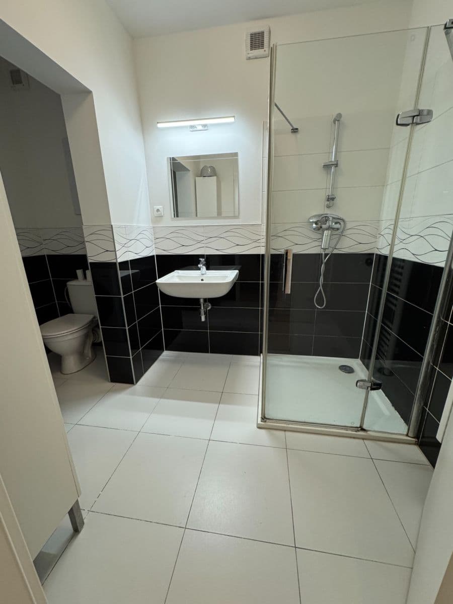 Prenájom bytu 3-izbový 55 m², Generála Selnera, Kladno, Středočeský kraj Prenájom bytu 3-izbový 55 m², Generála Selnera, Kladno, Středočeský kraj