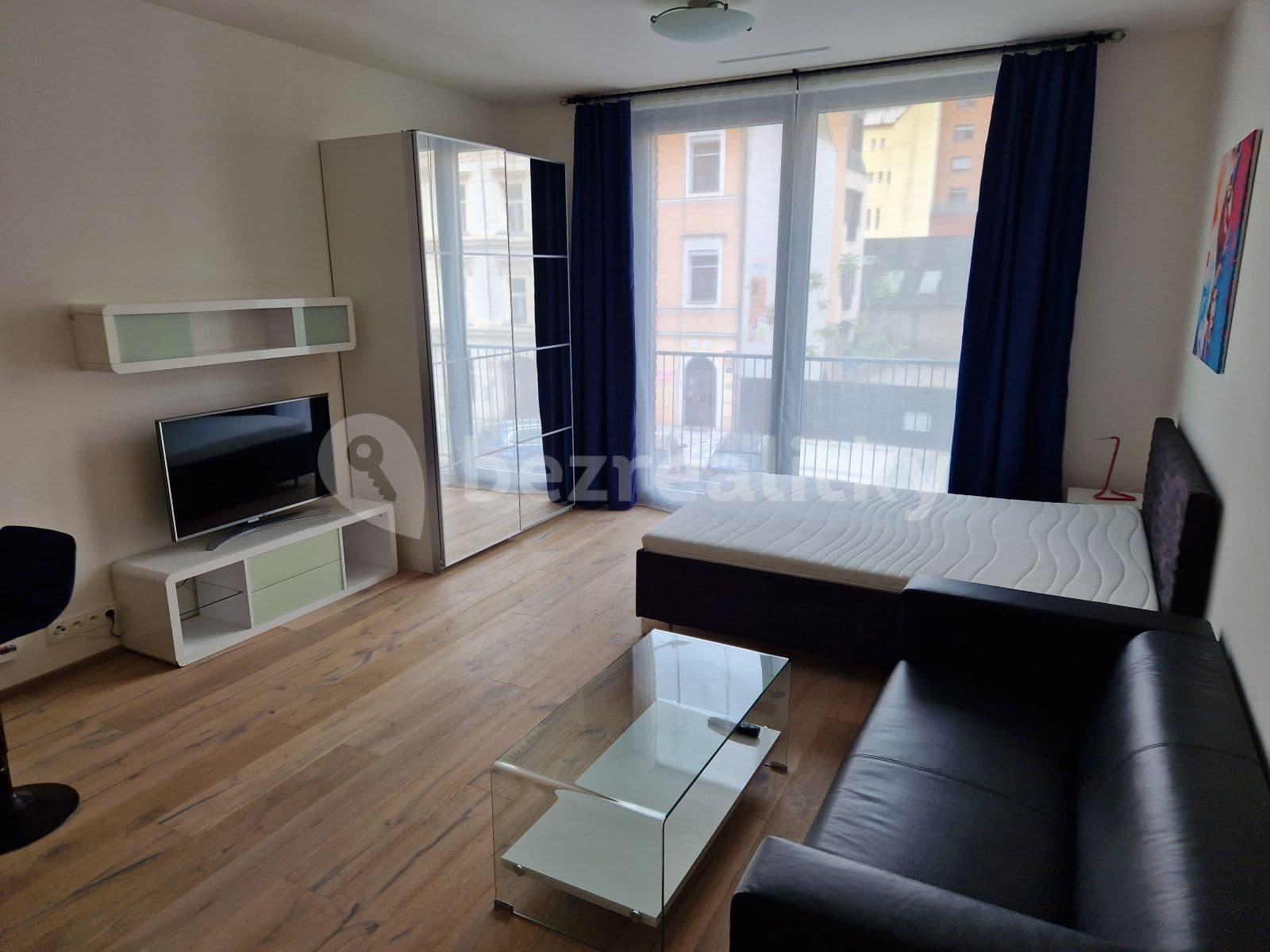 Prenájom bytu 1-izbový 36 m², Praha, Praha Prenájom bytu 1-izbový 36 m², Praha, Praha