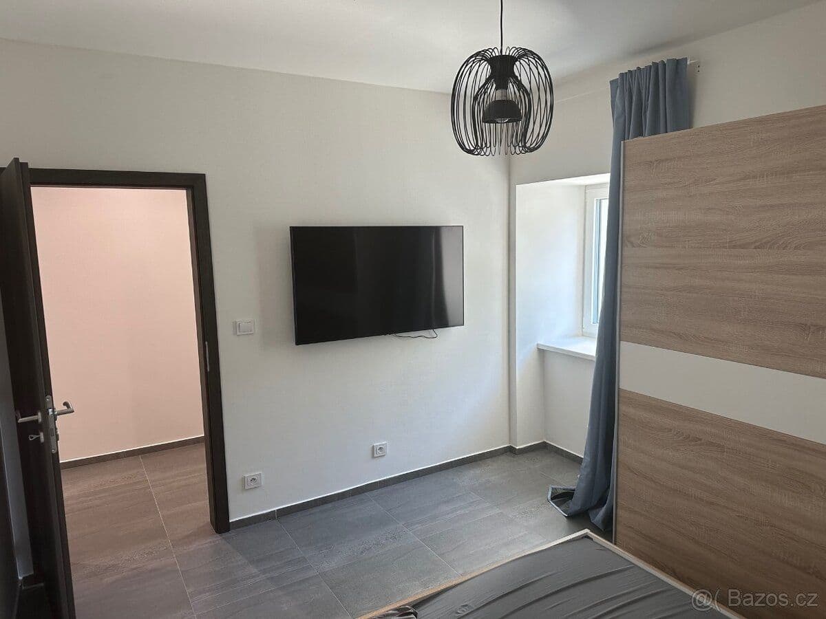 Prenájom bytu 2-izbový 72 m², Masarykovo nám., Říčany, Středočeský kraj Prenájom bytu 2-izbový 72 m², Masarykovo nám., Říčany, Středočeský kraj