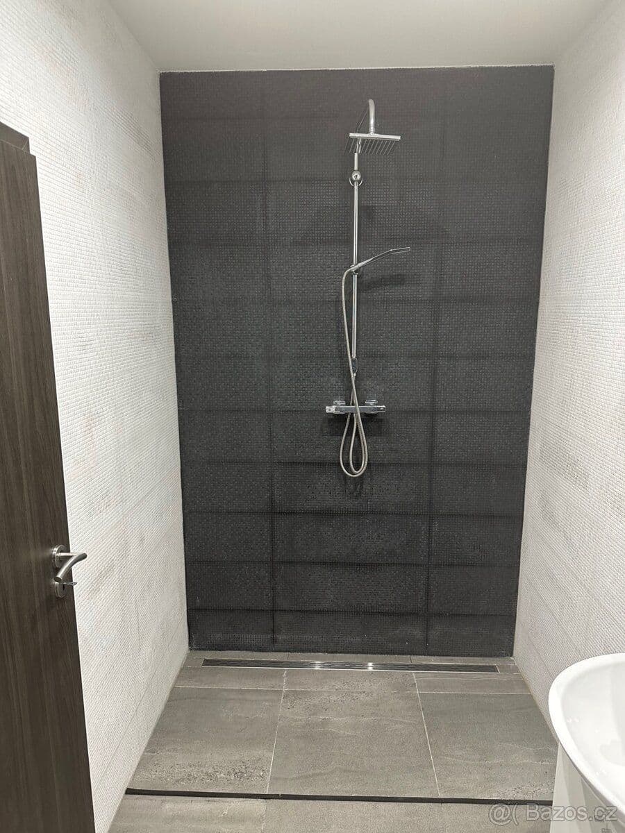 Prenájom bytu 2-izbový 72 m², Masarykovo nám., Říčany, Středočeský kraj Prenájom bytu 2-izbový 72 m², Masarykovo nám., Říčany, Středočeský kraj
