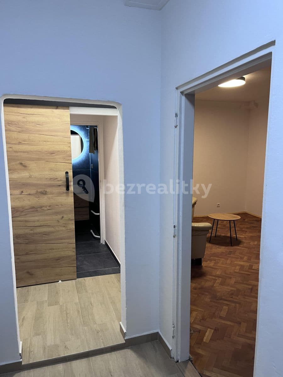 Prenájom bytu 2-izbový 45 m², Teplická, Nové Mesto, Bratislavský kraj