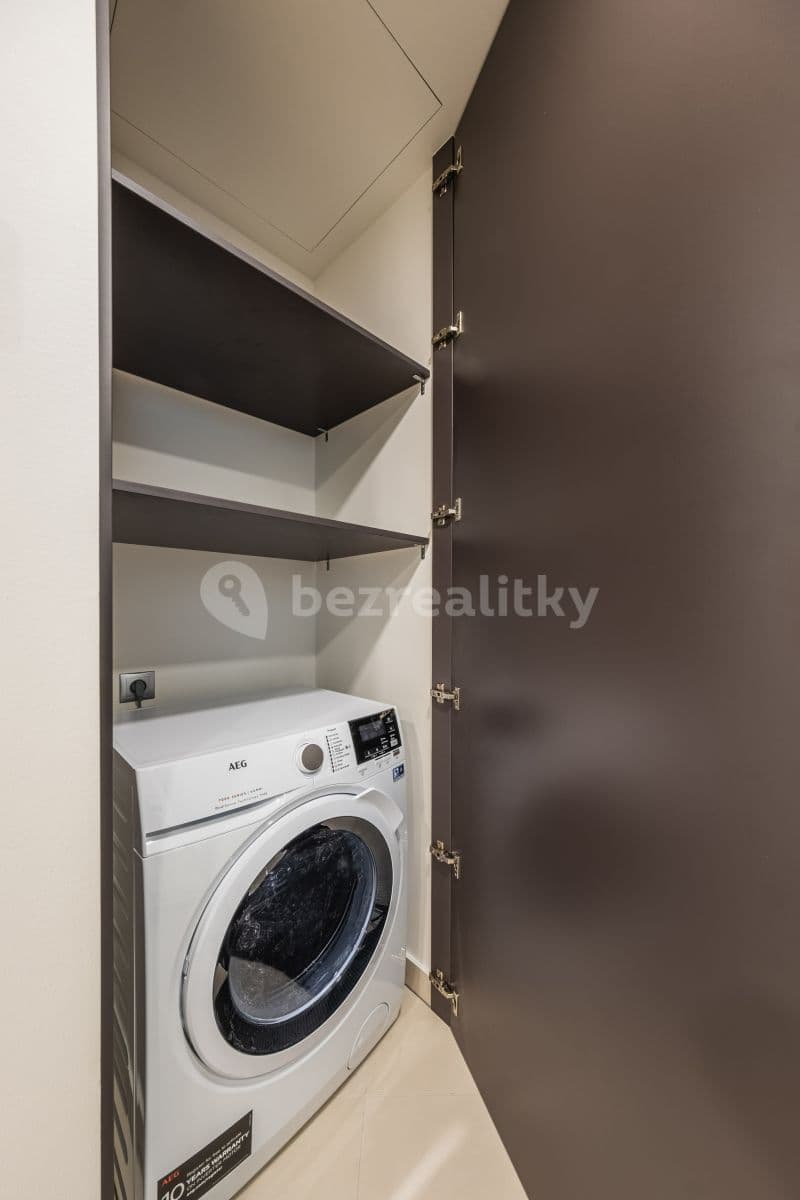 Prenájom bytu 1-izbový 39 m², Kurta Konráda, Praha, Praha Prenájom bytu 1-izbový 39 m², Kurta Konráda, Praha, Praha