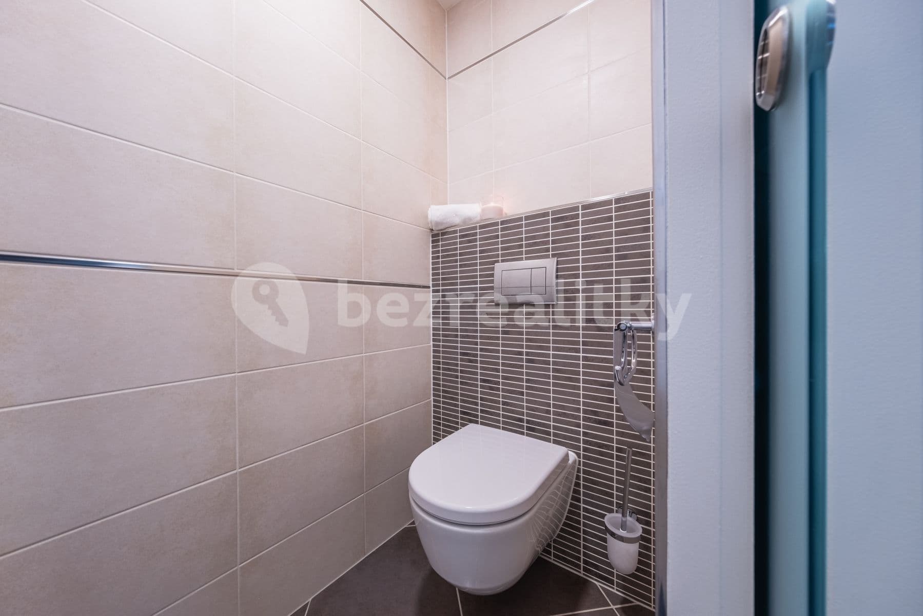 Prenájom bytu 1-izbový 39 m², Kurta Konráda, Praha, Praha Prenájom bytu 1-izbový 39 m², Kurta Konráda, Praha, Praha