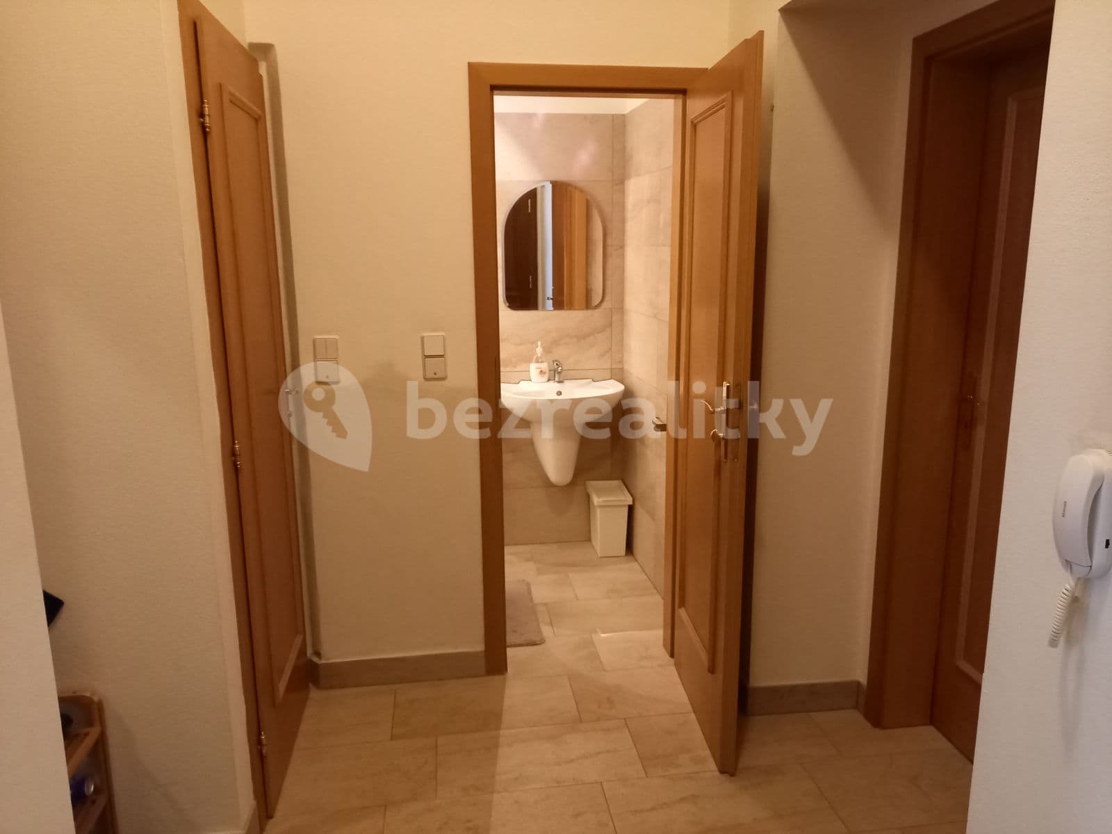 Prenájom bytu 2-izbový 66 m², Lublaňská, Praha, Praha Prenájom bytu 2-izbový 66 m², Lublaňská, Praha, Praha