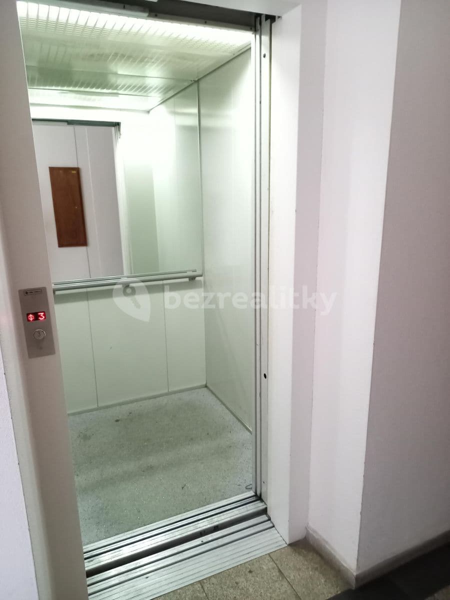 Prenájom bytu 2-izbový 66 m², Lublaňská, Praha, Praha Prenájom bytu 2-izbový 66 m², Lublaňská, Praha, Praha