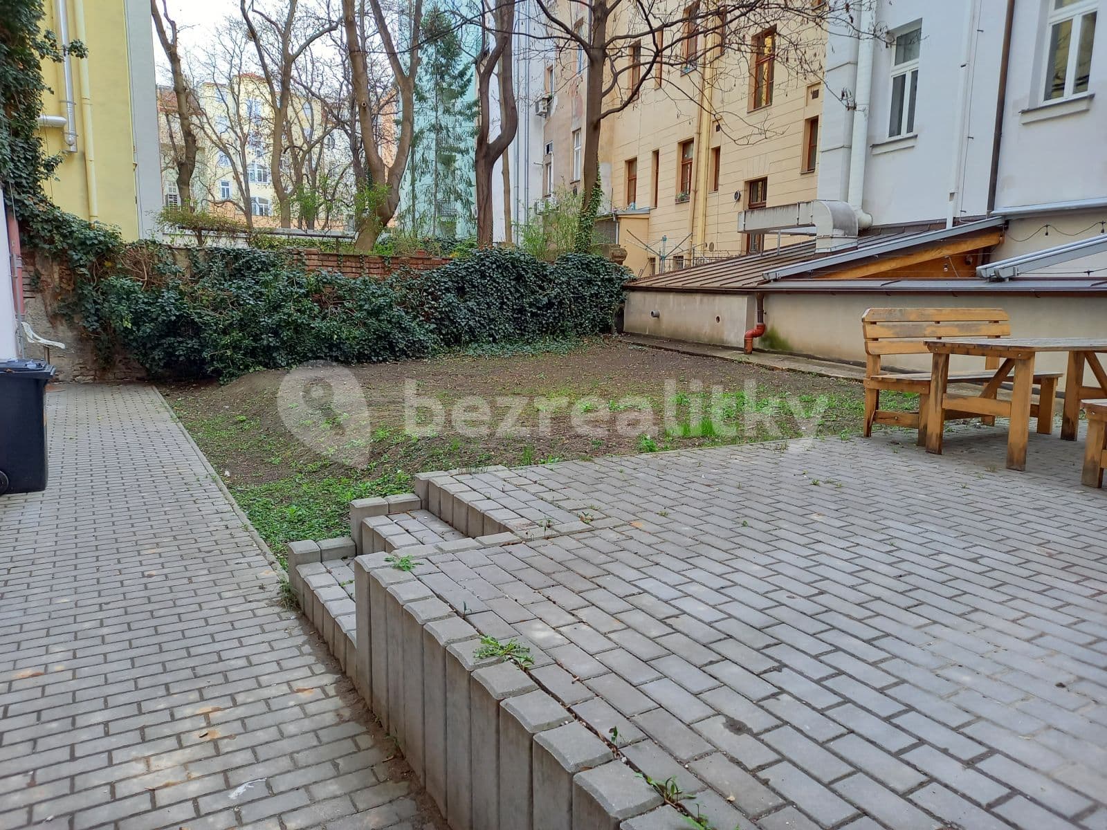 Prenájom bytu 2-izbový 66 m², Lublaňská, Praha, Praha Prenájom bytu 2-izbový 66 m², Lublaňská, Praha, Praha