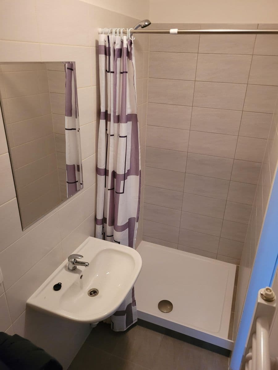Prenájom bytu 1-izbový 24 m², Škvorec, Středočeský kraj Prenájom bytu 1-izbový 24 m², Škvorec, Středočeský kraj
