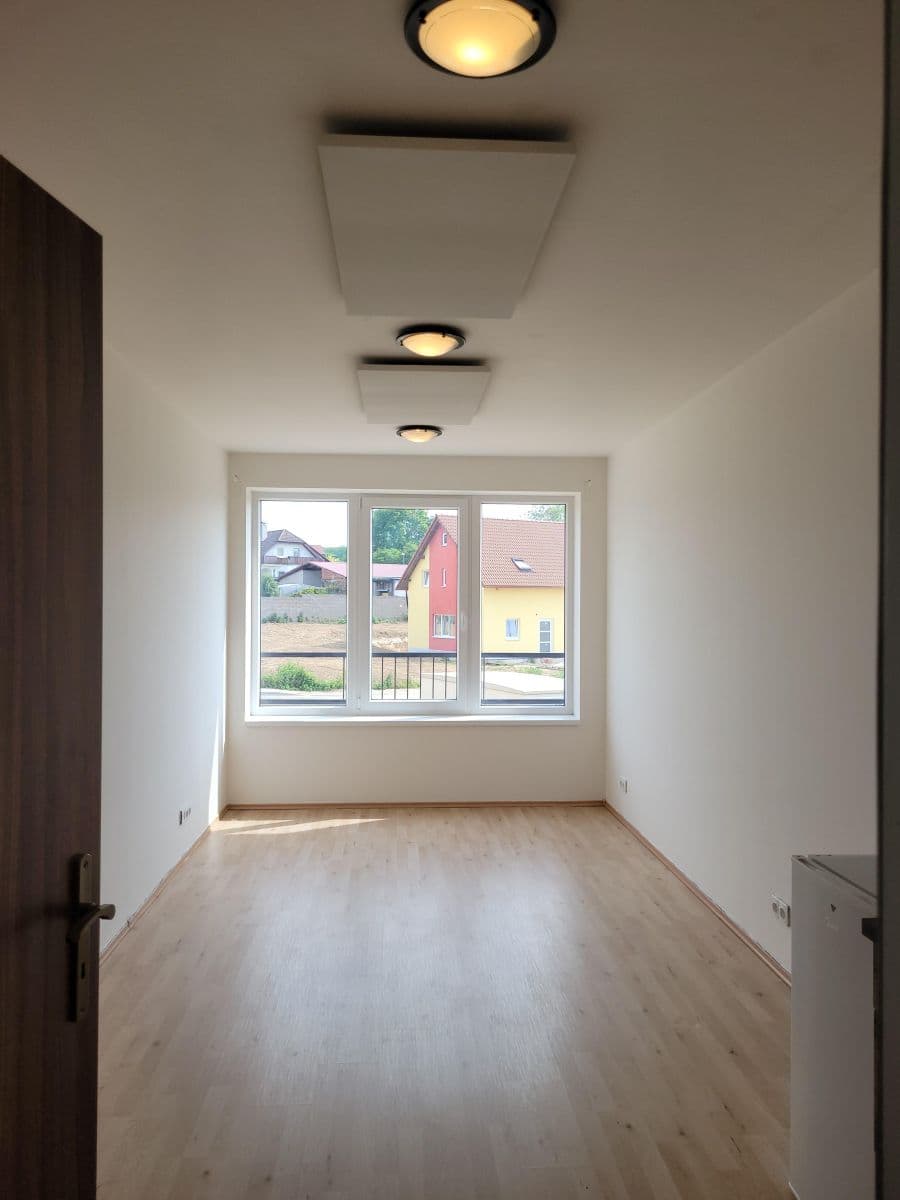 Prenájom bytu 1-izbový 24 m², Škvorec, Středočeský kraj Prenájom bytu 1-izbový 24 m², Škvorec, Středočeský kraj