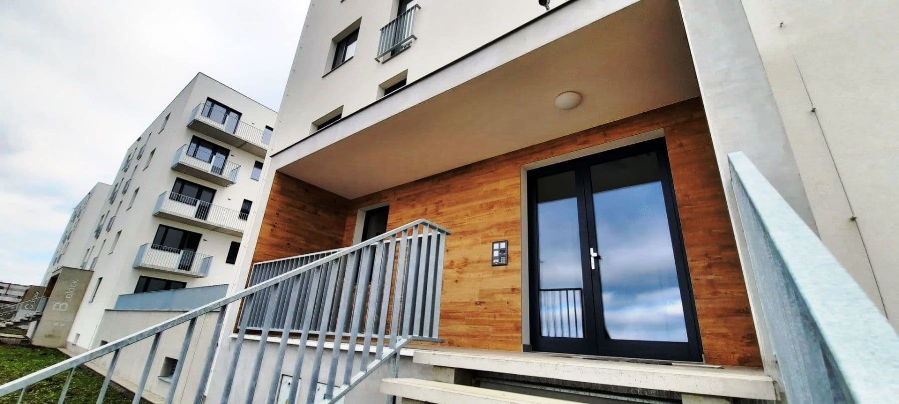 Prenájom bytu 1-izbový 36 m², Poděbrady, Středočeský kraj Prenájom bytu 1-izbový 36 m², Poděbrady, Středočeský kraj