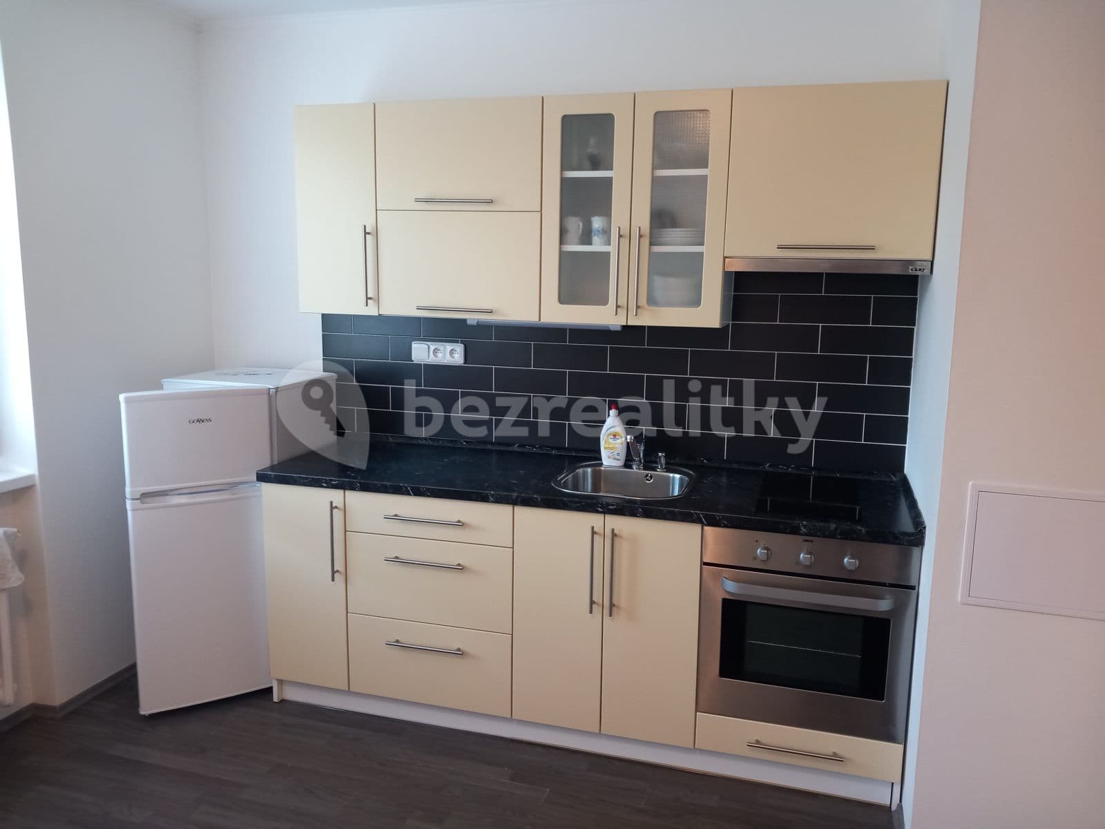 Prenájom bytu Garsoniéra 25 m², Fryčovická, Praha, Praha Prenájom bytu Garsoniéra 25 m², Fryčovická, Praha, Praha
