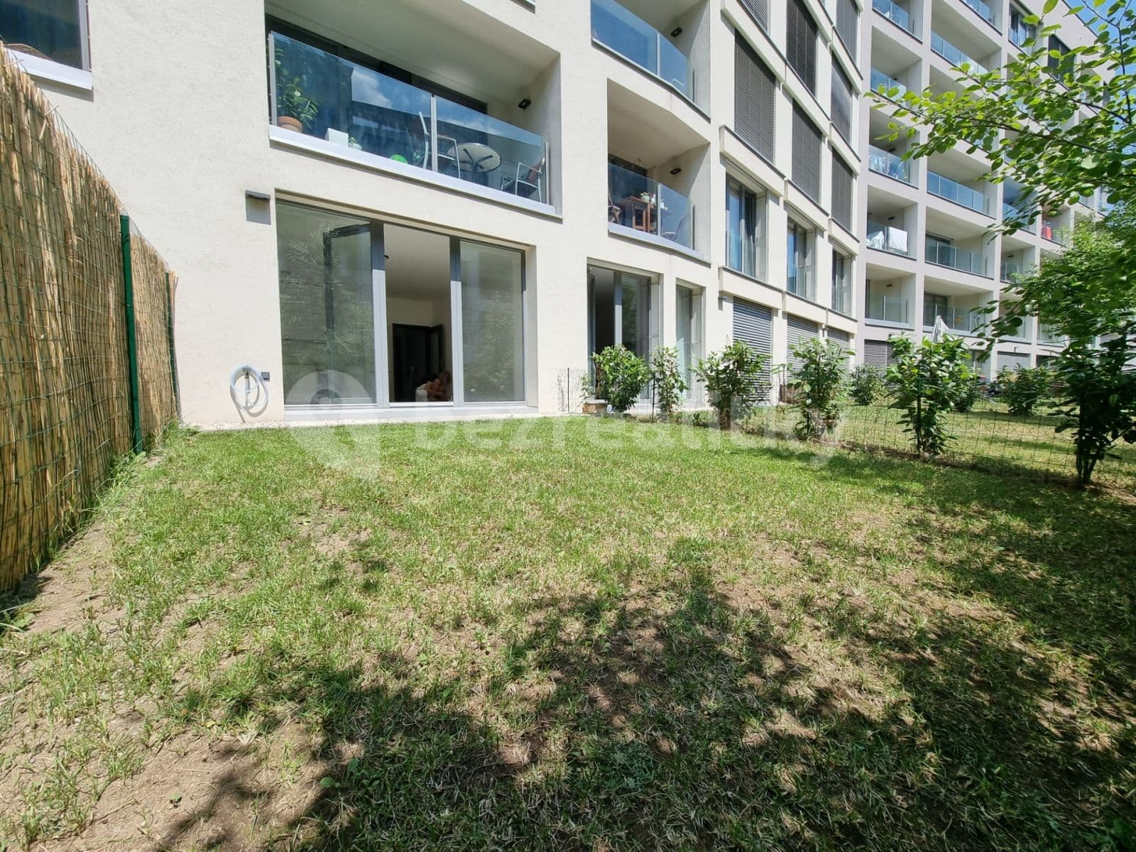 Prenájom bytu 1-izbový 39 m², U Mlýnského kanálu, Praha, Praha Prenájom bytu 1-izbový 39 m², U Mlýnského kanálu, Praha, Praha