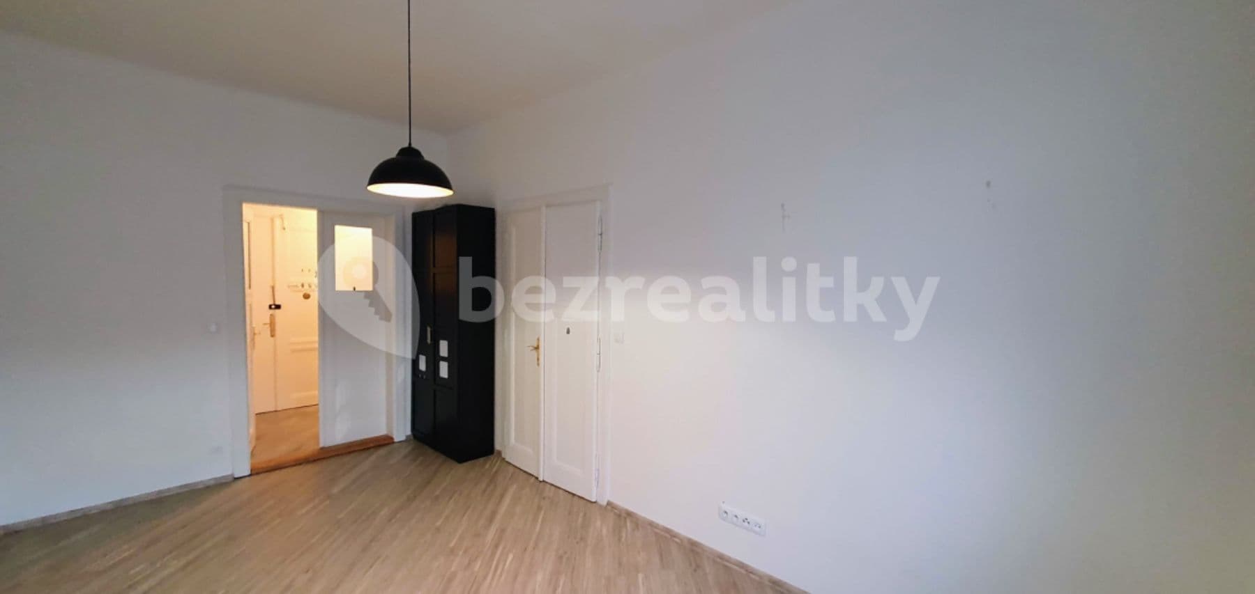 Prenájom bytu 3-izbový 76 m², Malířská, Praha, Praha Prenájom bytu 3-izbový 76 m², Malířská, Praha, Praha