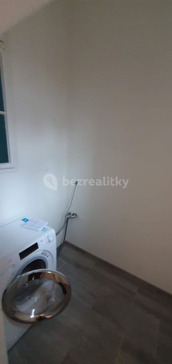 Prenájom bytu 3-izbový 76 m², Malířská, Praha, Praha Prenájom bytu 3-izbový 76 m², Malířská, Praha, Praha