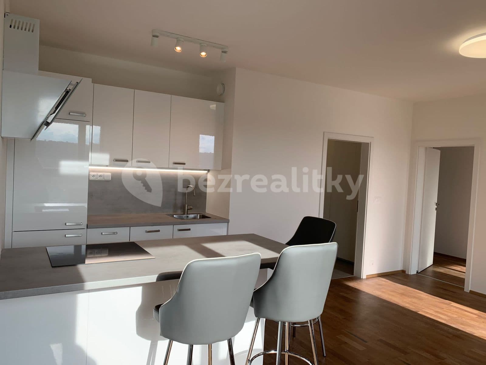 Prenájom bytu 2-izbový 54 m², Zlochova, Praha, Praha Prenájom bytu 2-izbový 54 m², Zlochova, Praha, Praha