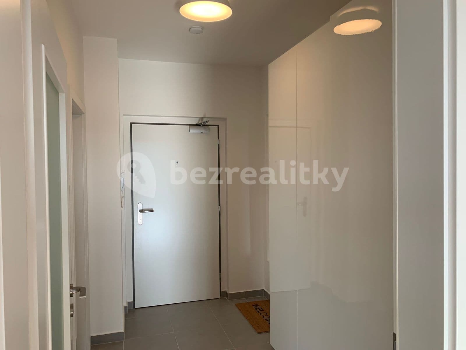 Prenájom bytu 2-izbový 54 m², Zlochova, Praha, Praha Prenájom bytu 2-izbový 54 m², Zlochova, Praha, Praha