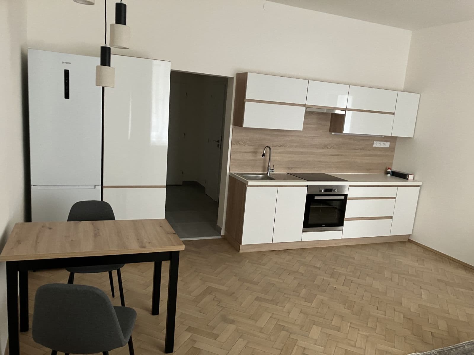 Prenájom bytu 2-izbový 56 m², Přemyslovská, Praha, Praha Prenájom bytu 2-izbový 56 m², Přemyslovská, Praha, Praha
