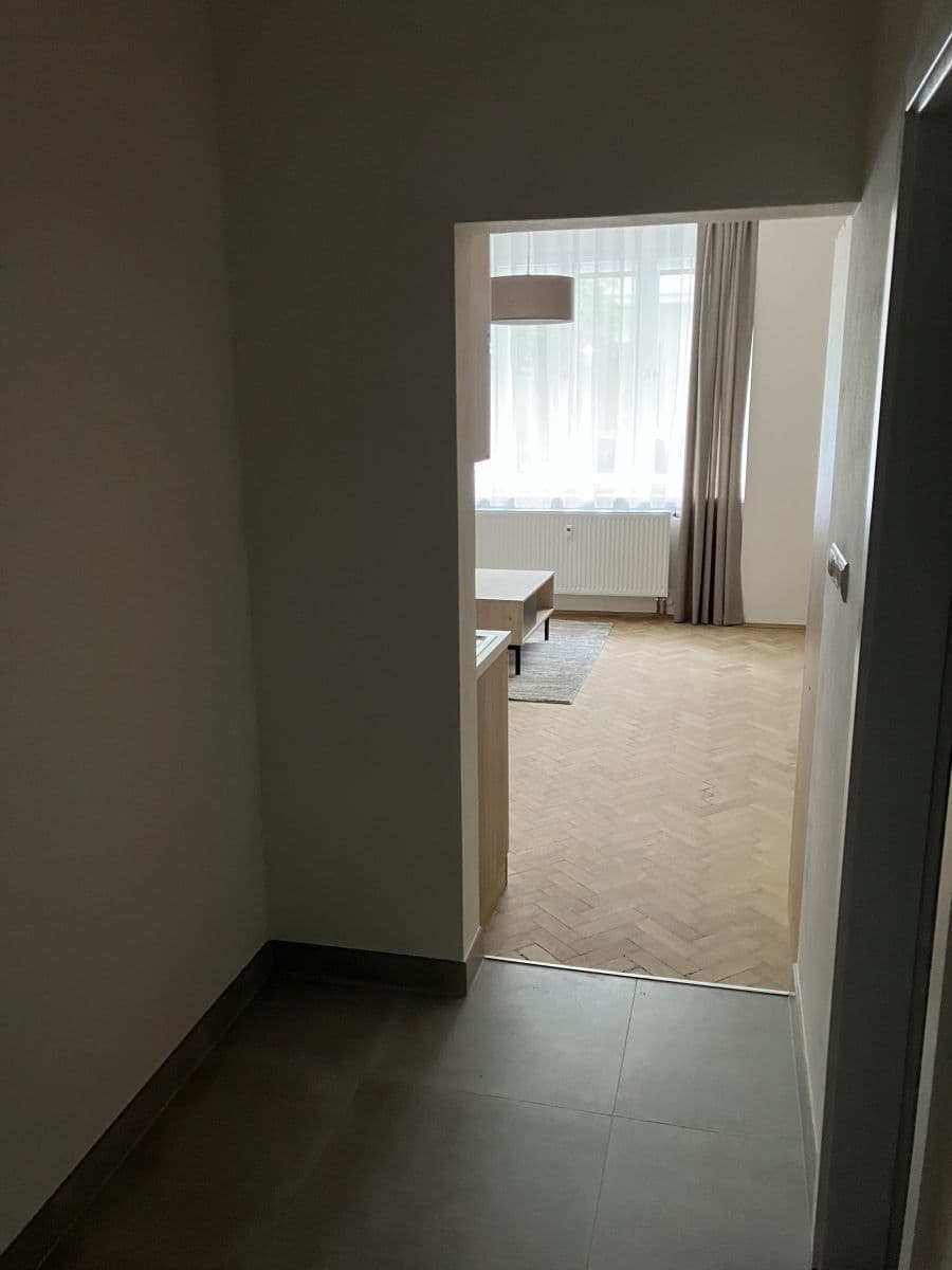 Prenájom bytu 2-izbový 56 m², Přemyslovská, Praha, Praha Prenájom bytu 2-izbový 56 m², Přemyslovská, Praha, Praha