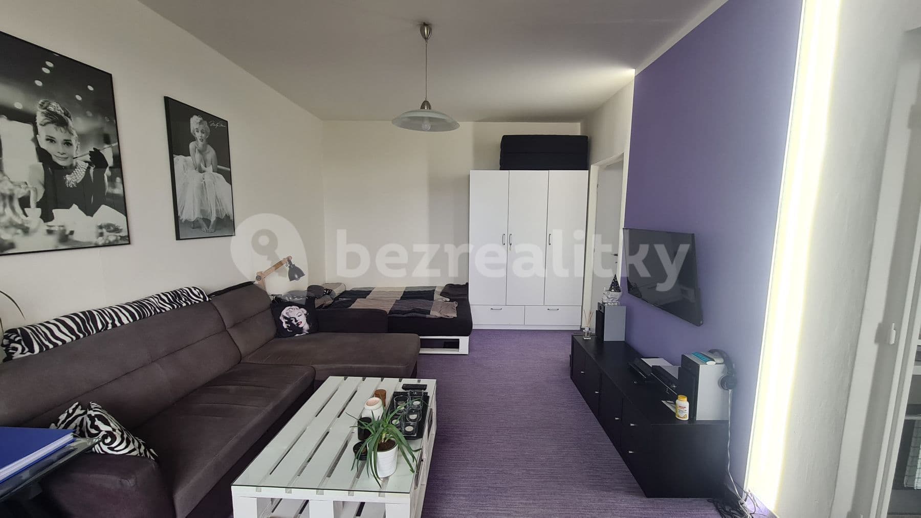 Prenájom bytu 1-izbový 30 m², Halasovo náměstí, Brno, Jihomoravský kraj Prenájom bytu 1-izbový 30 m², Halasovo náměstí, Brno, Jihomoravský kraj