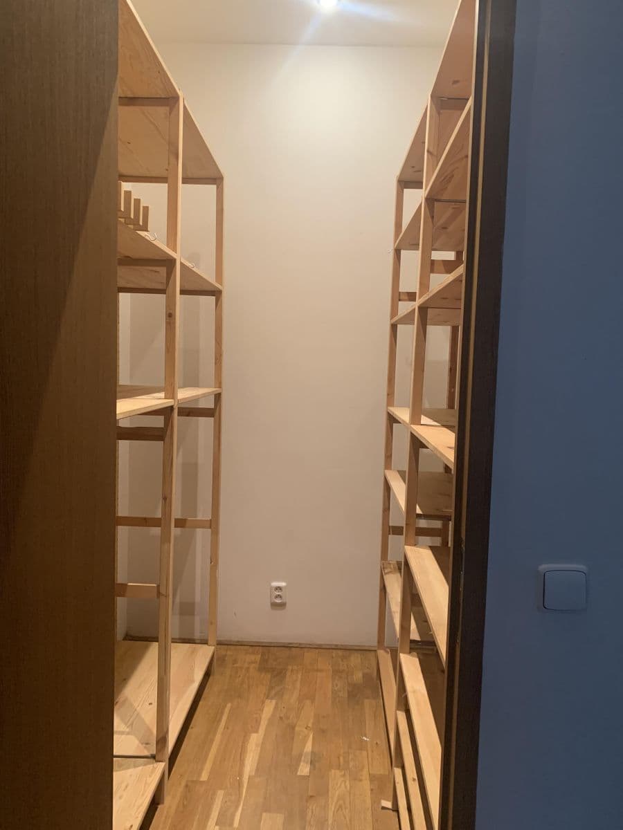 Prenájom bytu 2-izbový 76 m², Zavadilova, Praha, Praha Prenájom bytu 2-izbový 76 m², Zavadilova, Praha, Praha