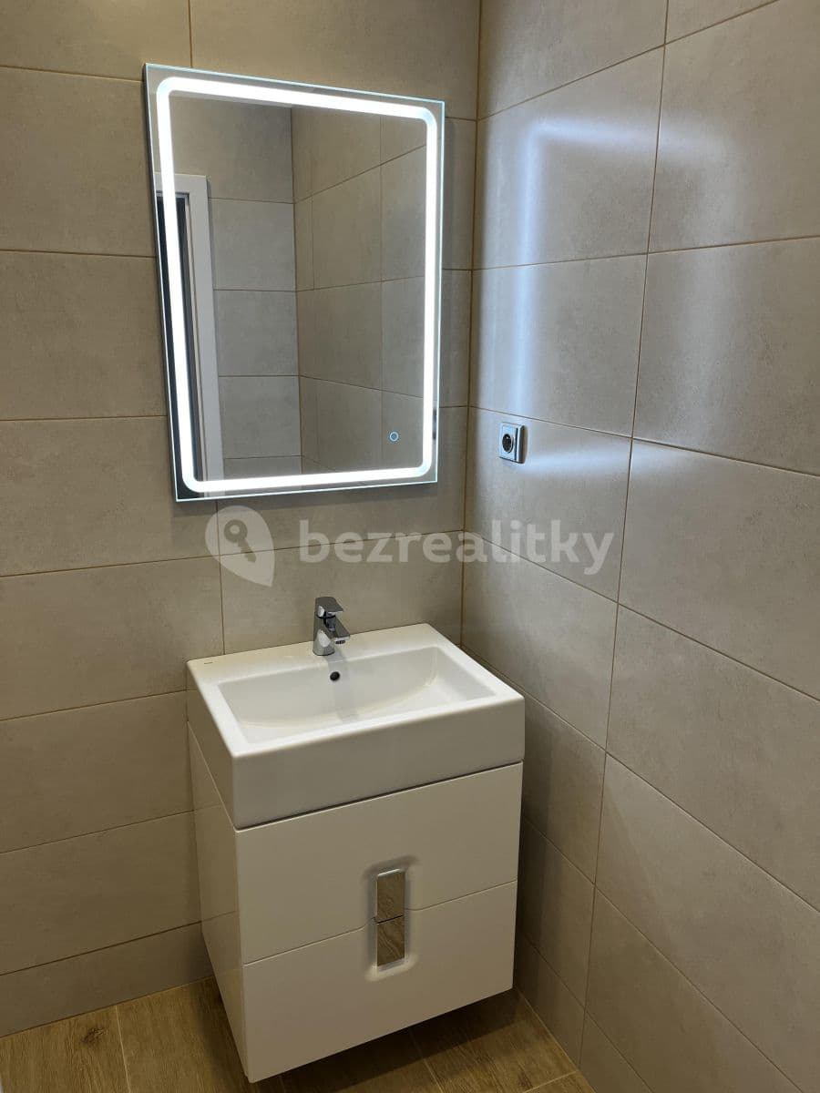 Prenájom bytu 2-izbový 54 m², Přistoupimská, Praha, Praha Prenájom bytu 2-izbový 54 m², Přistoupimská, Praha, Praha