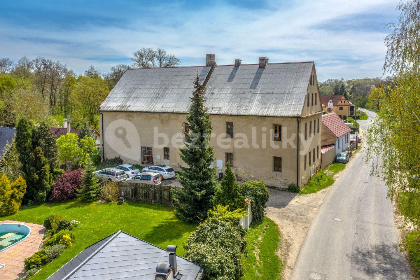 Predaj domu 995 m², pozemek 998 m², Snědovice, Ústecký kraj