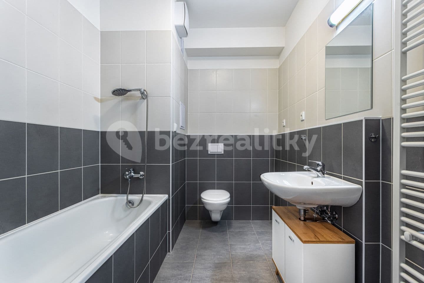 Prenájom bytu 2-izbový 52 m², Jaroslava Holečka, Kladno, Středočeský kraj Prenájom bytu 2-izbový 52 m², Jaroslava Holečka, Kladno, Středočeský kraj